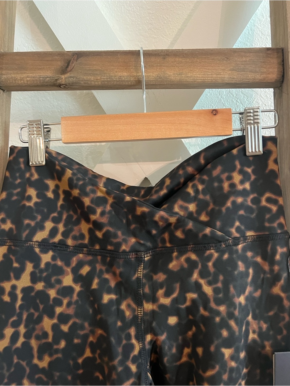 NWT Strut This Leopard Print High-Waist Leggings - Black & Brown - Picture 3 of 4